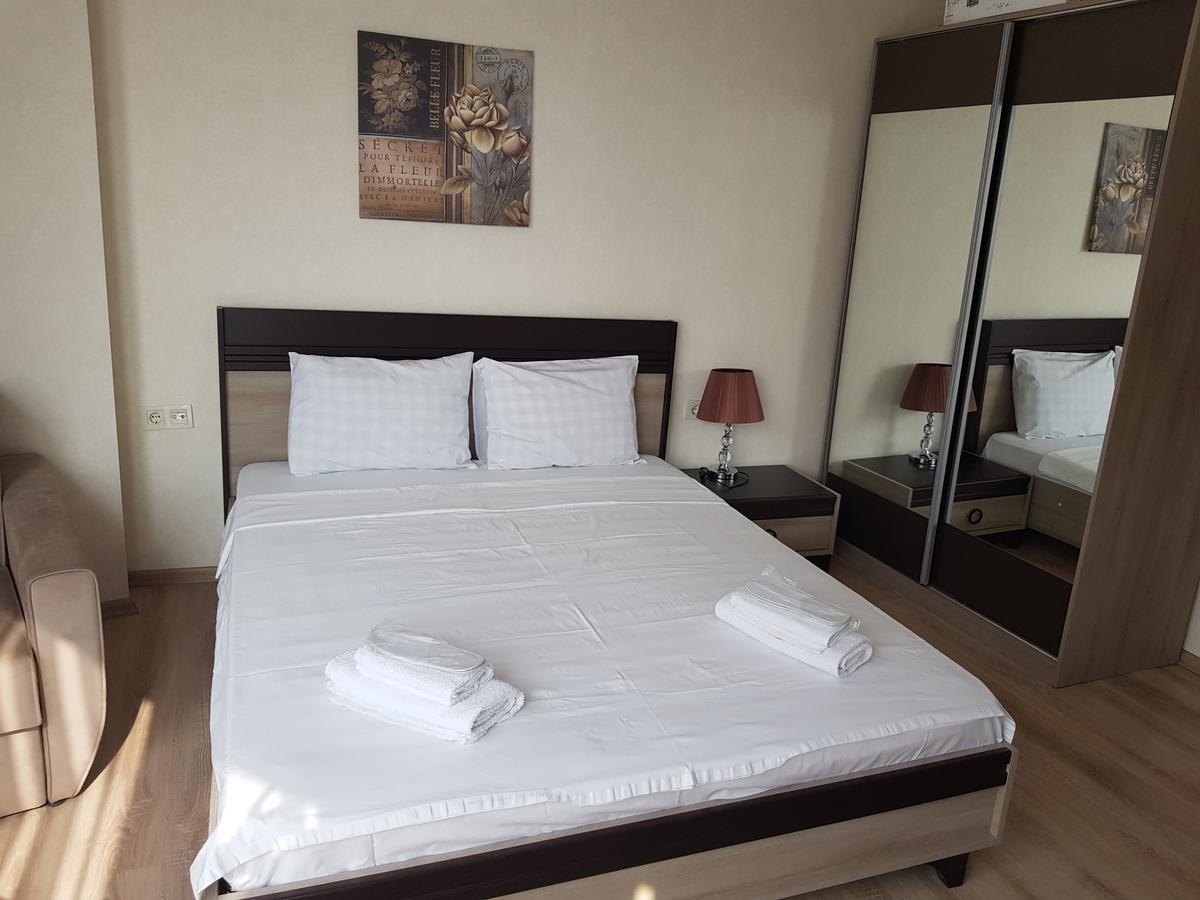 Viva Blue Batumi Aparthotel Buitenkant foto