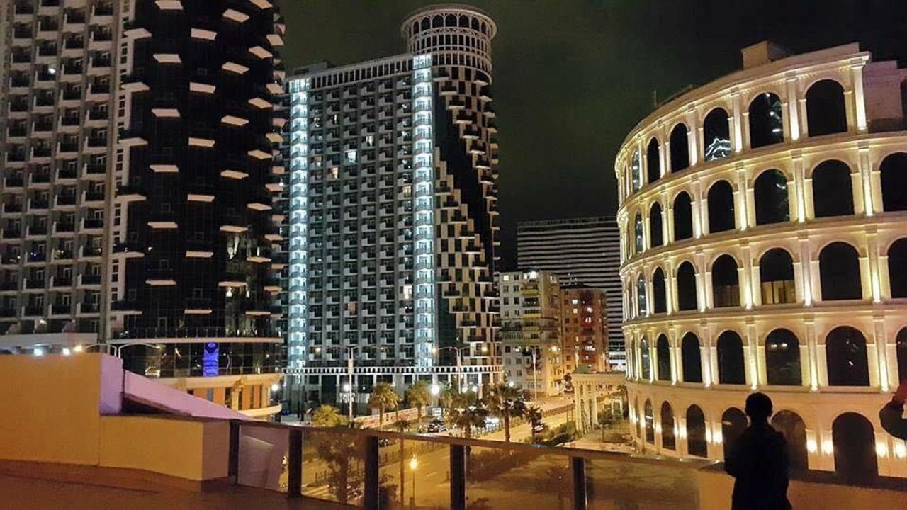 Viva Blue Batumi Aparthotel Buitenkant foto