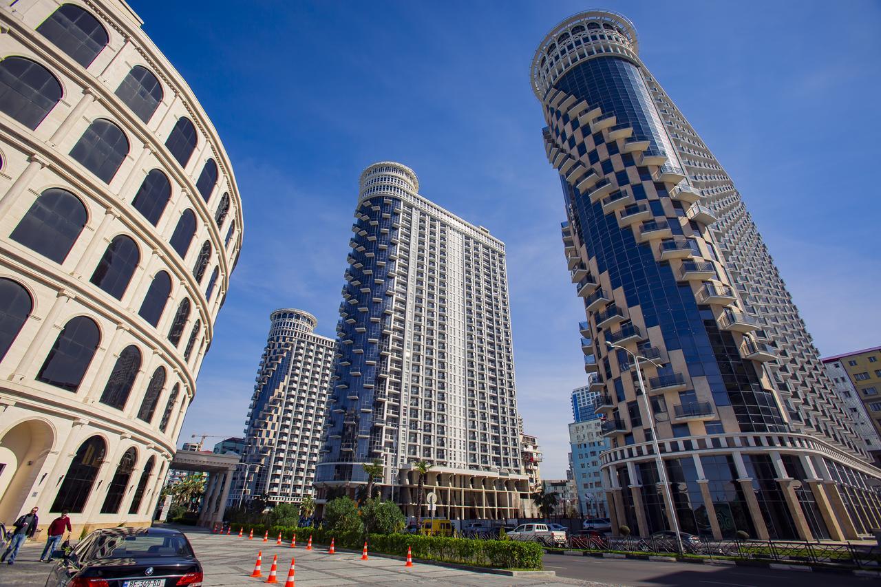 Viva Blue Batumi Aparthotel Buitenkant foto