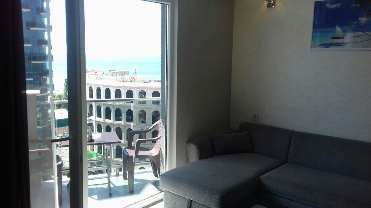 Viva Blue Batumi Aparthotel Buitenkant foto